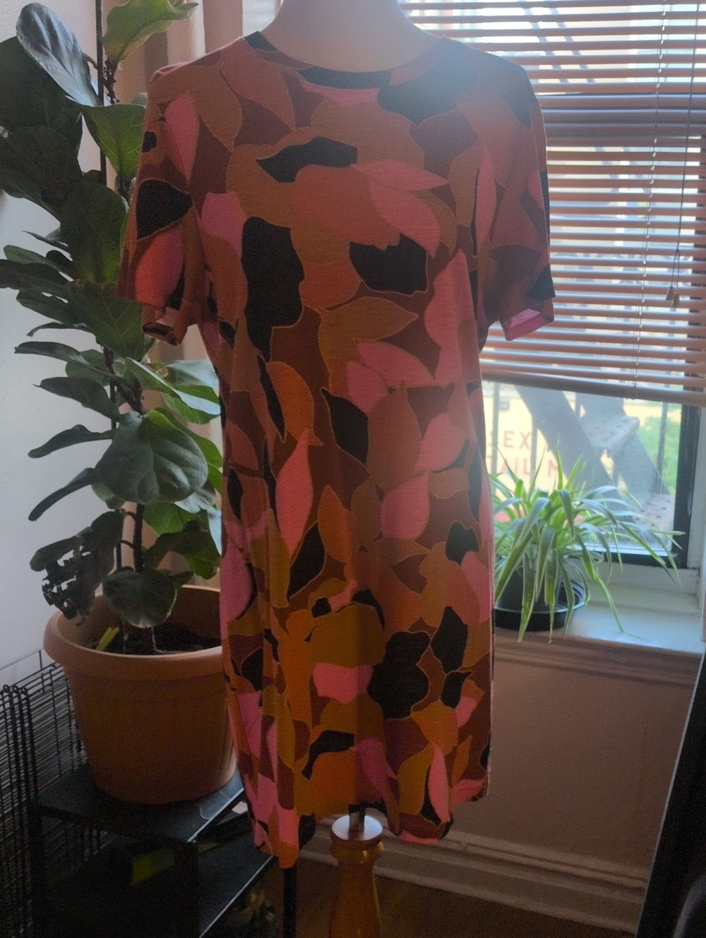 Sanctuary Pink, Brown & Black Abstract Leaf Mini Dress